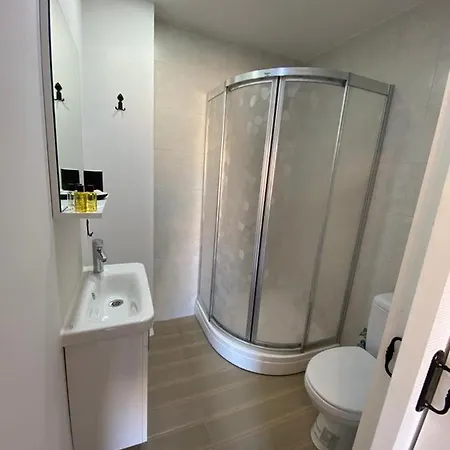 여관 Jasmine 파마구스타