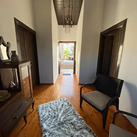 여관 Jasmine 파마구스타