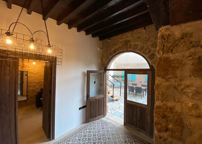 Jasmine Han/Misafirhane *